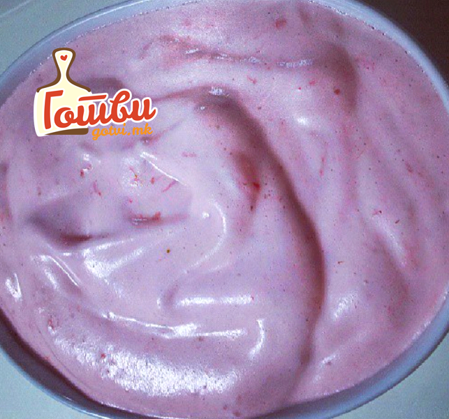 Сладолед со јагоди – Се прави во блендер