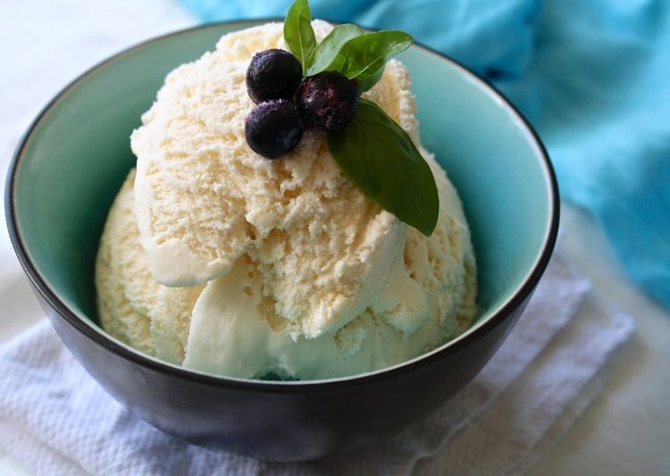 Кокос сладолед – едноставна подготовка, фантастичен вкус