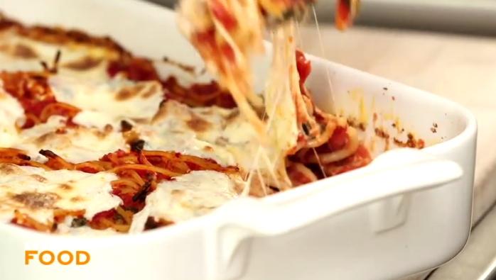 ВИДЕО РЕЦЕПТ: Врвен деликатес – Печени шпагети со моцарела