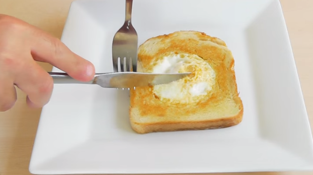 ВИДЕО: Пресече кришка леб – погледнете што се криеше во неа