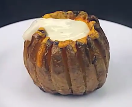 ВИДЕО: Става два неизлупени компири во плех – ова е највкусниот рецепт