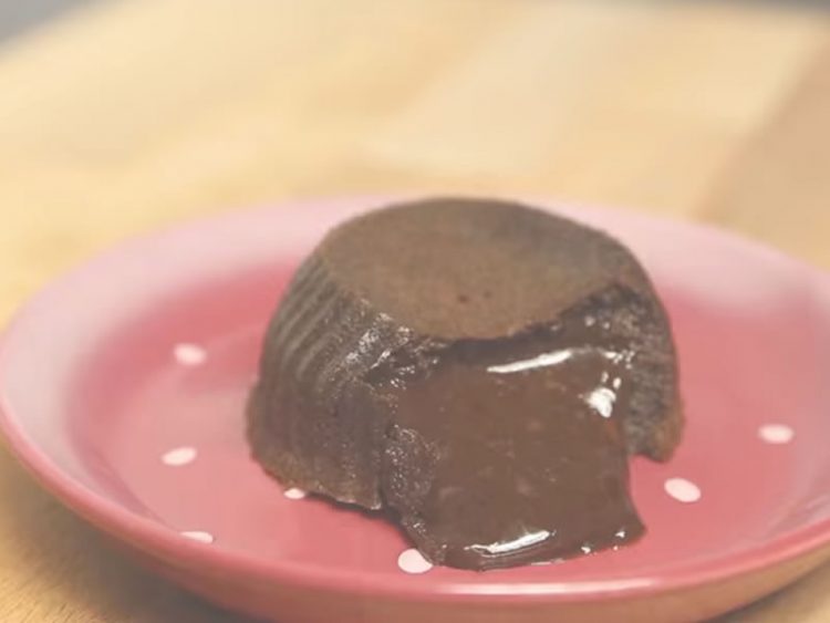 Чоколадно суфле: Најелегантниот десерт од 4 состојки готов за 10 минути