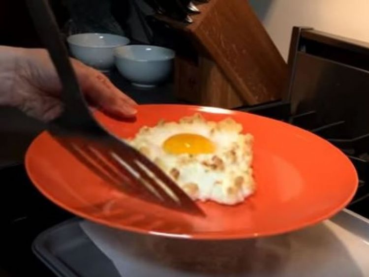 Намирницата  која ја јадеме со јајца е штетна – не мешајте го ова