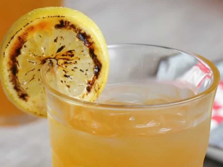 Светот „полуде“ по оваа напивка: Направете карамел лимонада на скара