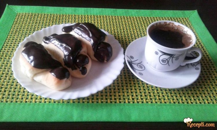 Чоколадни кифлички – Совршени со шолја кафе