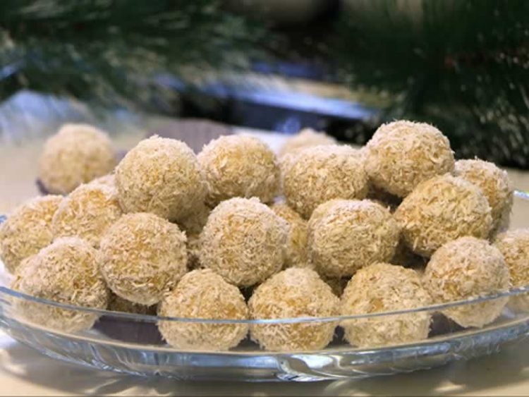 Омилениот десерт на нов начин: Рафаело топчиња