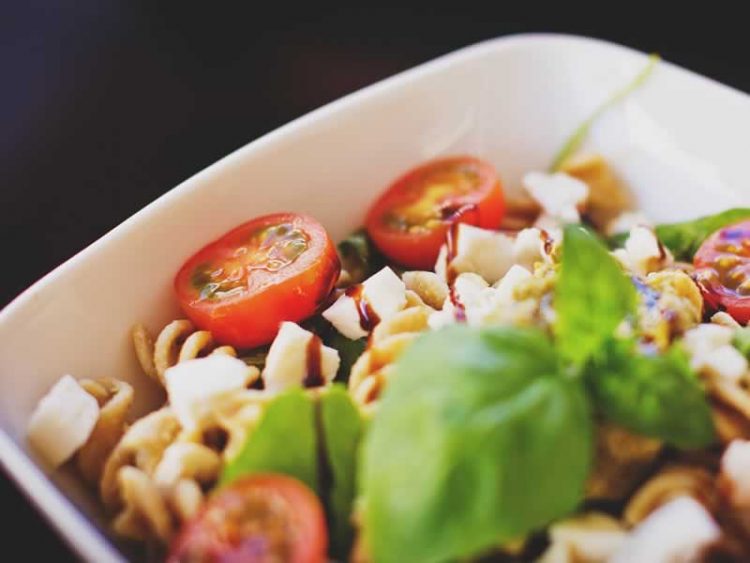 Протеинска салата: Омилениот оброк на Ријана кој чини помалку од 100 денари