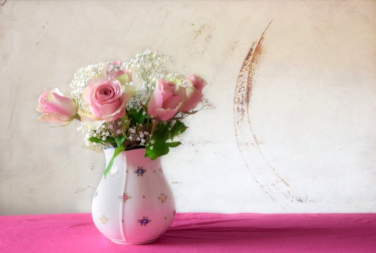 Вака цвеќето во вазна нема да ви овене брзо – Решението „лежи” во 20 денари