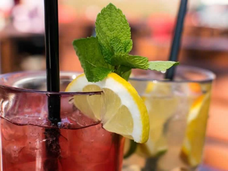 Летен хит: Лимон, јагоди, мента и босилек – добитна комбинација за освежувачка напивка