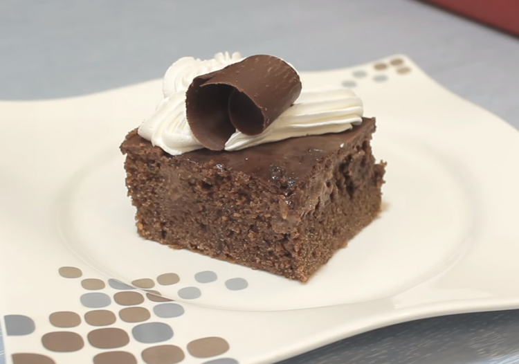 Чоколадна торта без брашно – Готова со 4 состојки