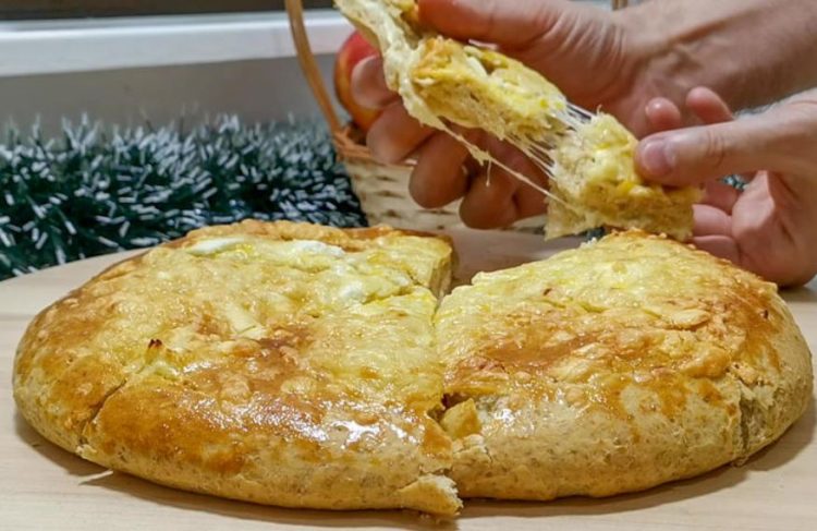 Турска погача полнета со сирење: Мирис кој ќе ви го разубави утрото