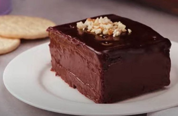За само 30 минути: Прелиен чоколаден колач – сочен и вкусен