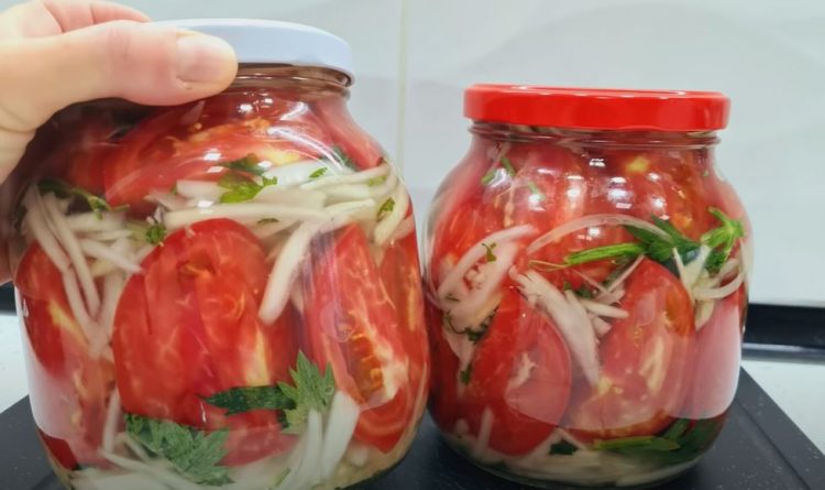 Еве како да подготвите вкусна зимница од домати