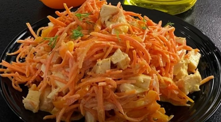 Пилешка салата со морков: Лесна и вкусна, брза подготовка
