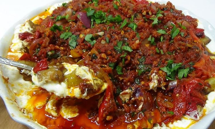 Турска кафанска салата: Толку е вкусна, што може да замени и главен оброк