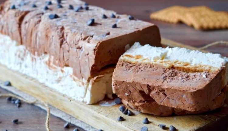 Сладолед торта од 3 состојки: Леден десерт кој ќе ве освои!